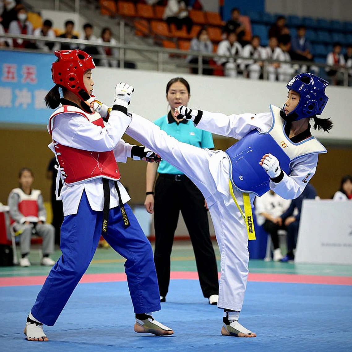Farid Basharat rời UFC dù bất bại 16-0: khi tỷ lệ kết thúc trận đấu định giá một võ sĩ