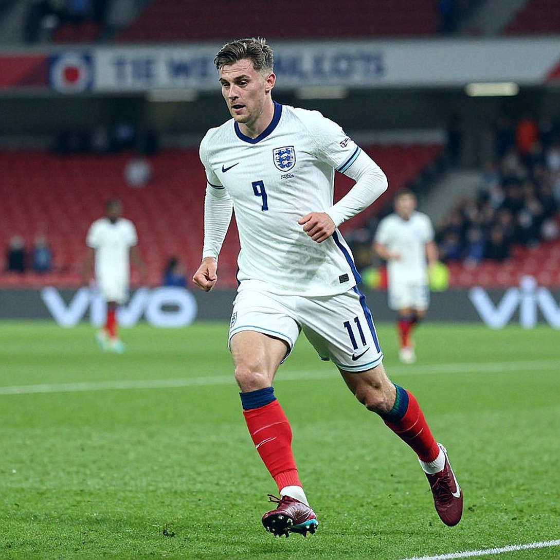 Khi tiếng vỗ tay tan vào mưa: Solanke, Tottenham và hàng công không có phương án dự phòng