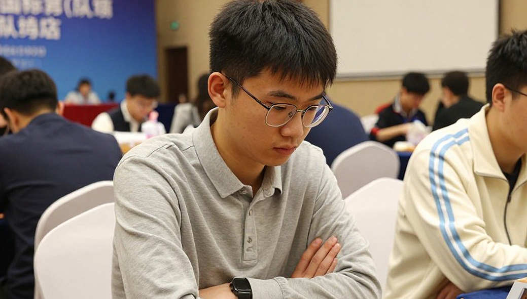 Thủ tướng Modi tặng kịch bản World Cup cho Tổng thống Uzbekistan: Javokhir Sindarov và Gukesh - cặp đấu trẻ nhất lịch sử cờ vua