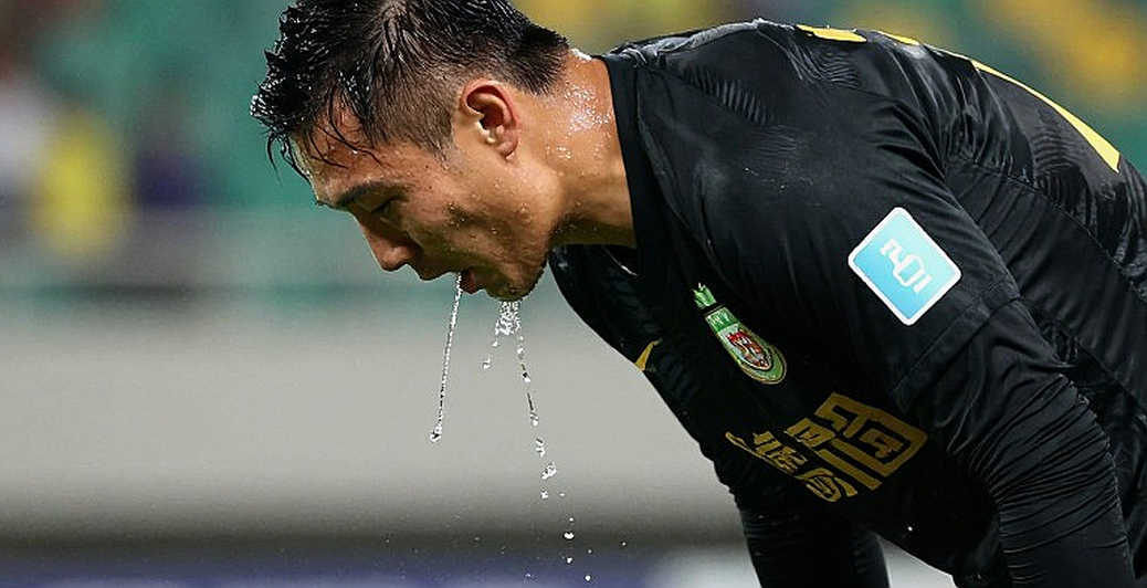 Ferran Torres và dòng trạng thái bảy chữ: khoảng trống xác minh đắt hơn một bàn thắng