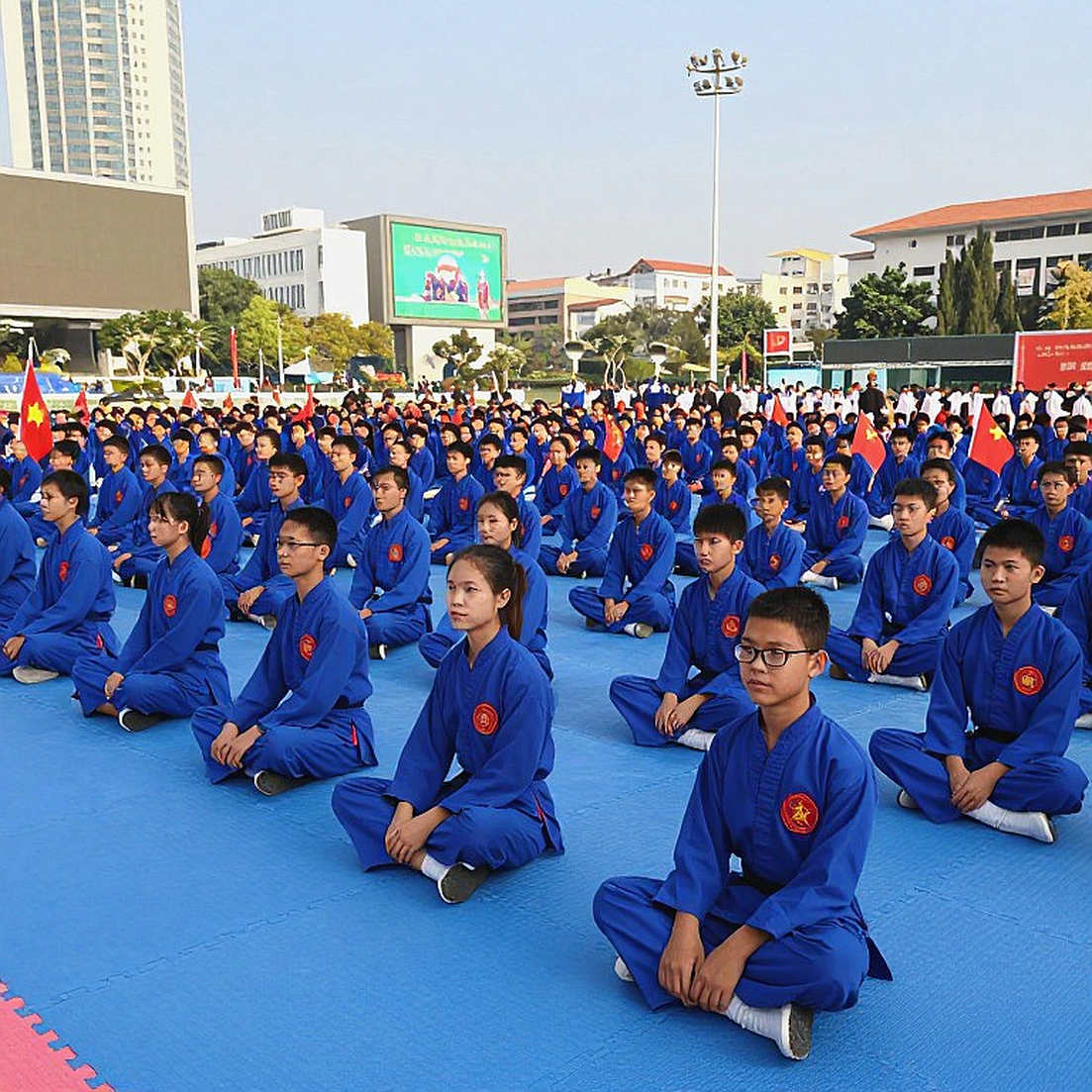 Raoni Barcelos nhập viện sau TKO hiệp năm: Hồ sơ một trận chủ lực và giới hạn của tuổi 39