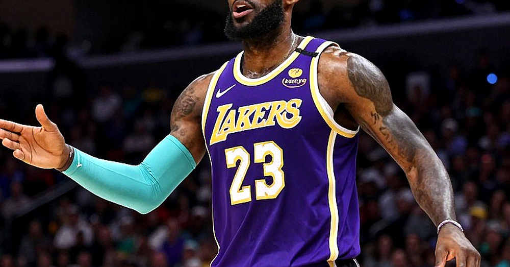 TNT Signs Nick Hornsby: The Third Import and the Continuity Problem at the Governors' Cup TNT Signs Nick Hornsby: The Third Import and the Continuity Problem at the Governors' Cup