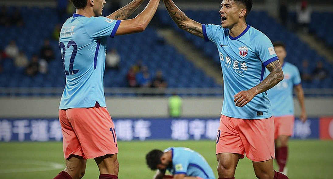 Nhịp phòng thay đồ V.League: Bản hợp đồng thật được ký trước khi có thông báo